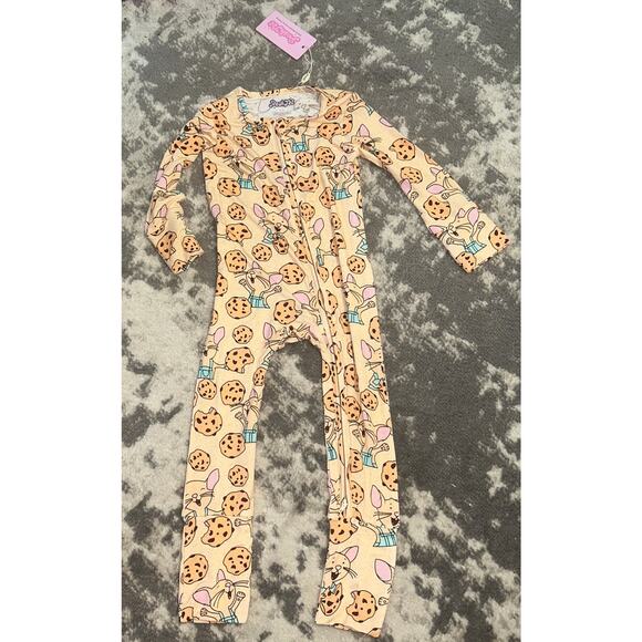 Posh Tot 'If You Give A Mouse A Cookie' Book & Pajamas - Picture 2 of 9